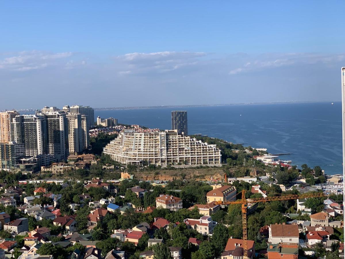 Razor Apartment With Terrace, Kamanina Odessa Ngoại thất bức ảnh